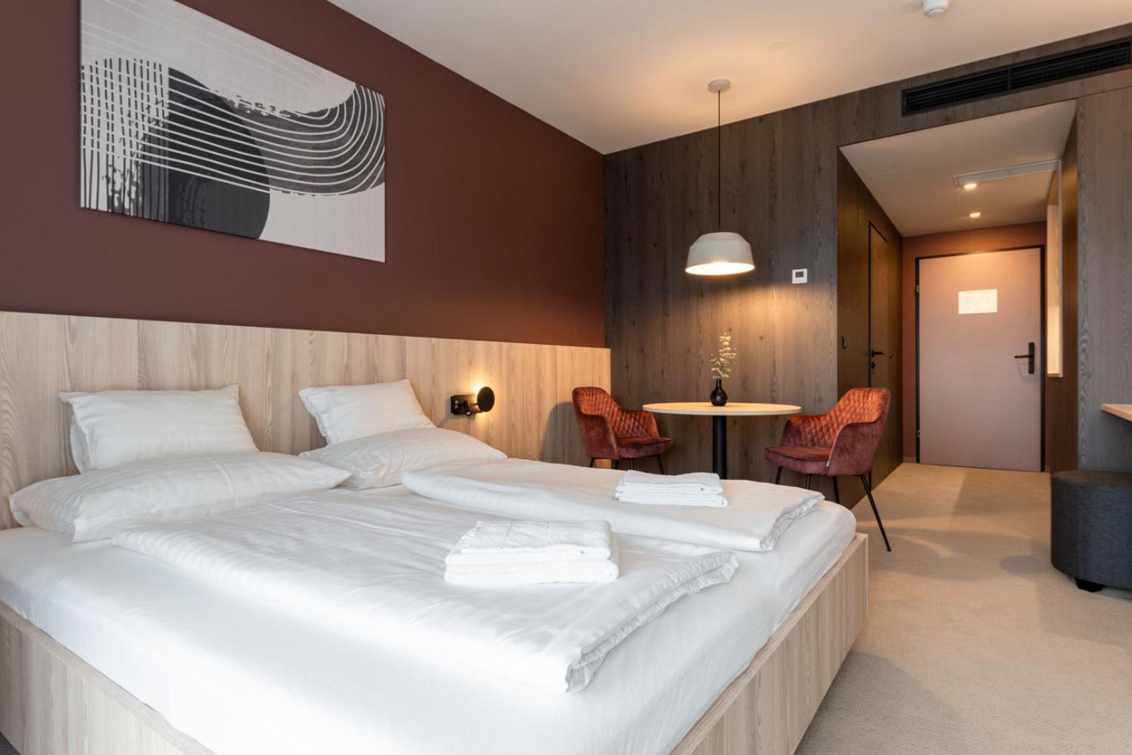Hotel Novapart Stay Smart Вельс Экстерьер фото