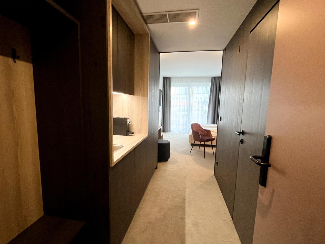 Hotel Novapart Stay Smart Вельс Экстерьер фото